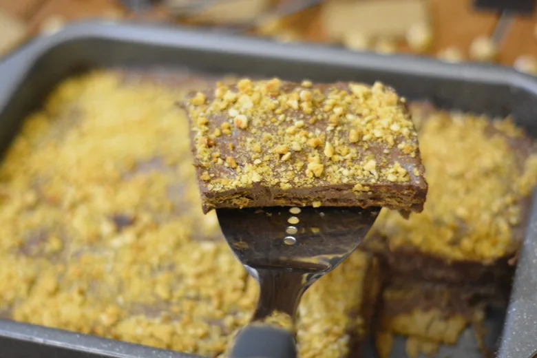 Vegan Mamas cake square portion