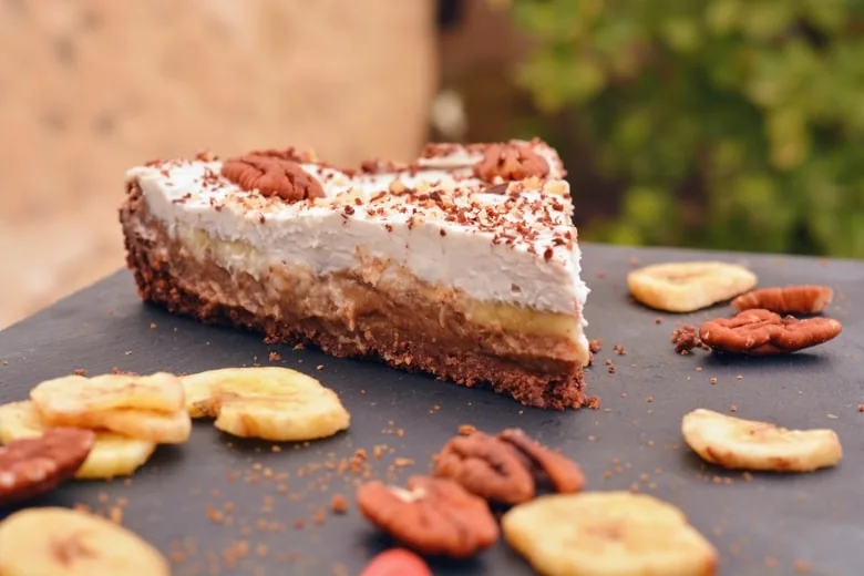 healthy banoffee pie slice