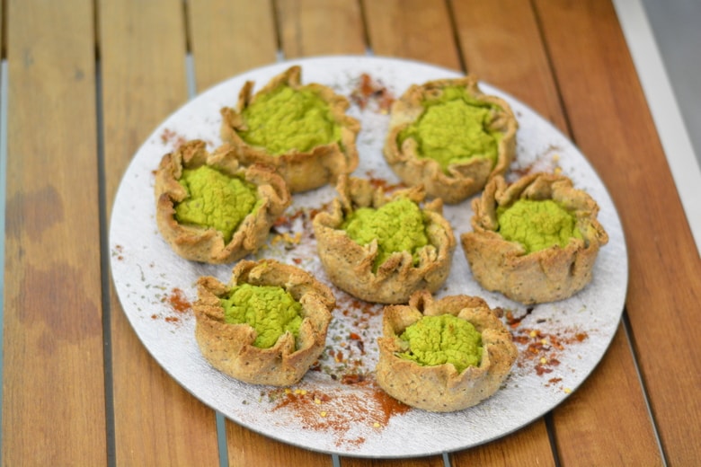 Healthy pea pies with wholemeal flour